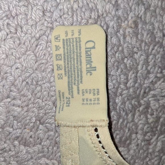 Chantelle Full Coverage Wire-free Smooth Bra - Picture 3 of 6